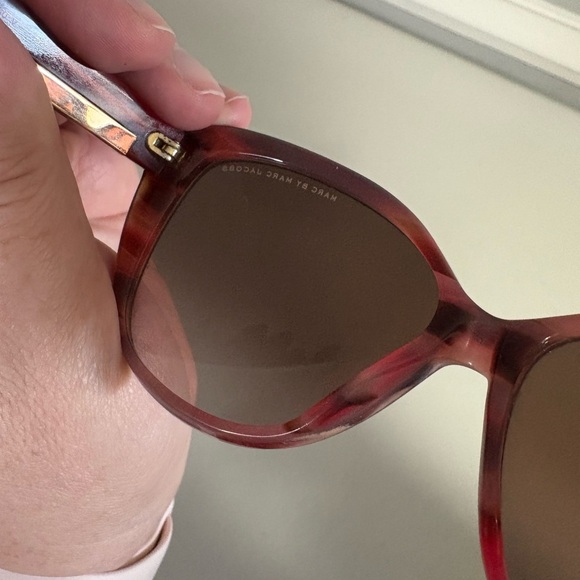 Marc by Marc Jacobs Sunglasses | Red-Pink & Brown Marble | 100% UV Protection - Picture 11 of 11